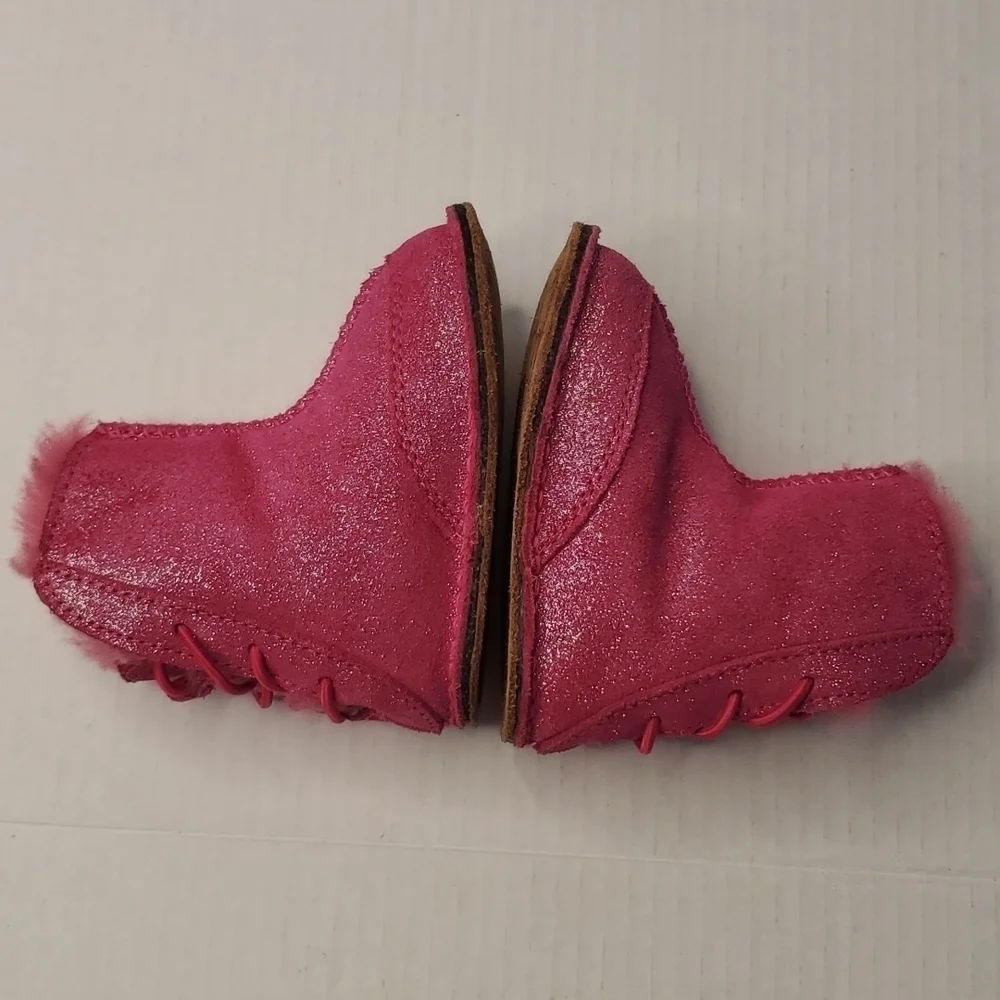 Ugg baby girl Sheepskin & Leather sparkly boots
